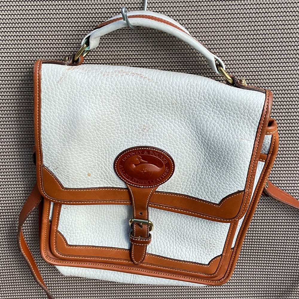 Classic Dooney & Bourke White and Brown Leather crossbody Bag - Picture 4 of 13